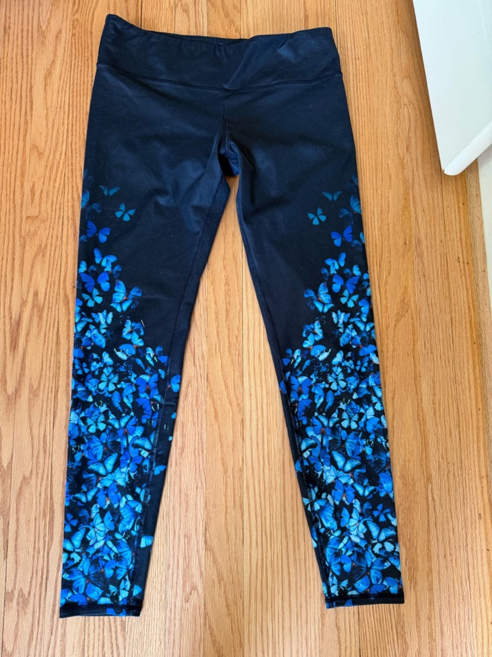 ALO Yoga Black Performance Leggings with Subtle Logo